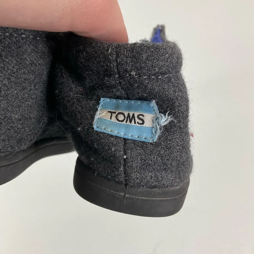 Toms‎ Gray Toddler Shoes Size 8